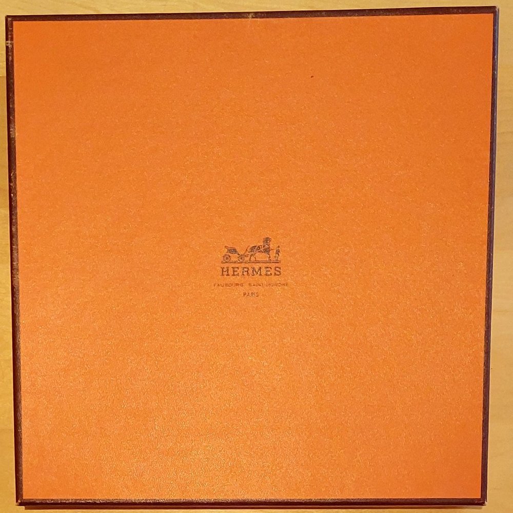 Hermes Fleurs de Lotus 100% Silk Scarf - Picture 5 of 6
